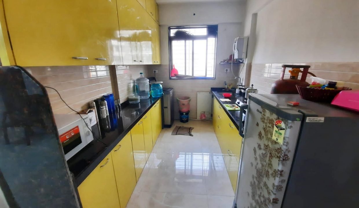 Mukut Parbat - Kitchen 01