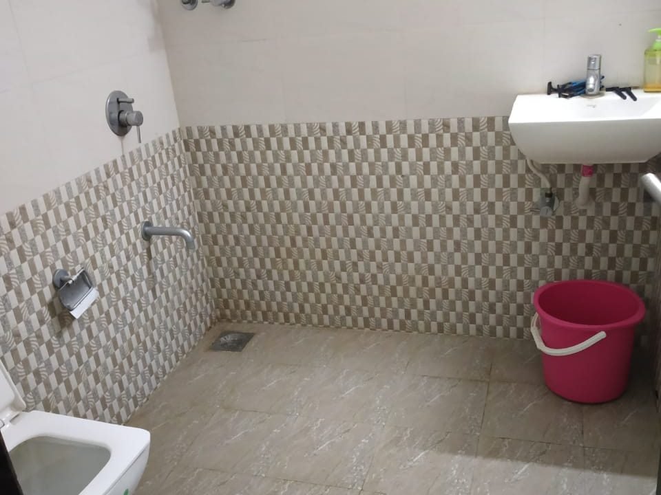 Trishul Peak - Bathroom